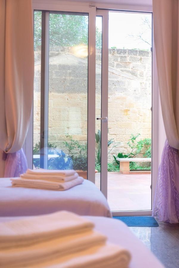 Palazzo Leo Suite And Apartment เลชเช ภายนอก รูปภาพ