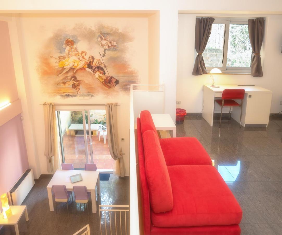 Palazzo Leo Suite And Apartment เลชเช ภายนอก รูปภาพ
