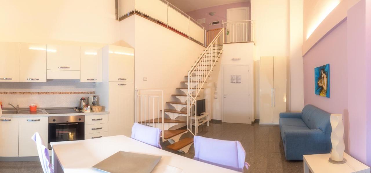 Palazzo Leo Suite And Apartment เลชเช ภายนอก รูปภาพ